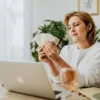 10 money habits of financially successful women